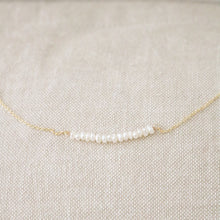 Load image into Gallery viewer, Leanor Bar Necklace