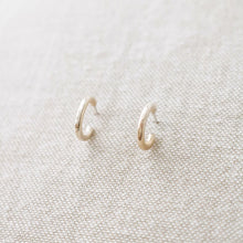 Load image into Gallery viewer, Eryn Huggie Earrings