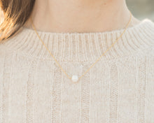 Load image into Gallery viewer, Pearl Solitaire Necklace