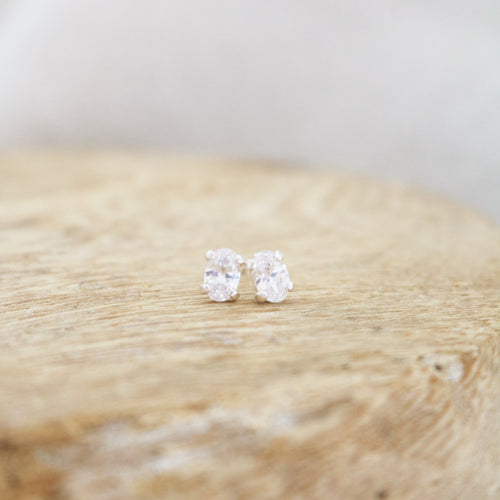Lottie Studs