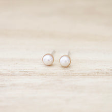 Load image into Gallery viewer, Tiny Pearl Earrings