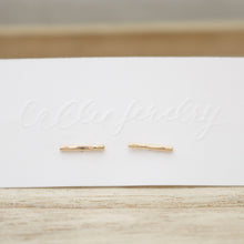 Load image into Gallery viewer, Shimmer Bar Studs