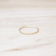 Load image into Gallery viewer, Whisper Ring | Gold