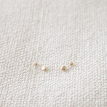 Load image into Gallery viewer, Pebble Stud Earrings