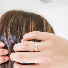 Load image into Gallery viewer, Camille Rolling Ring