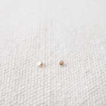 Load image into Gallery viewer, Pebble Stud Earrings