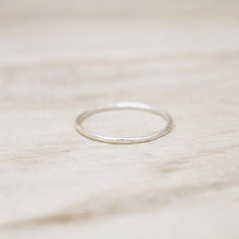 Load image into Gallery viewer, Whisper Ring | Silver